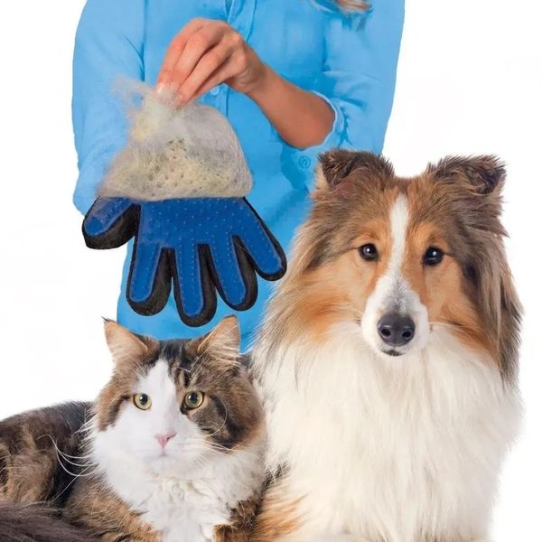 Перчатка для вычесывания шерсти у собак и кошек True Touch 808767515 фото